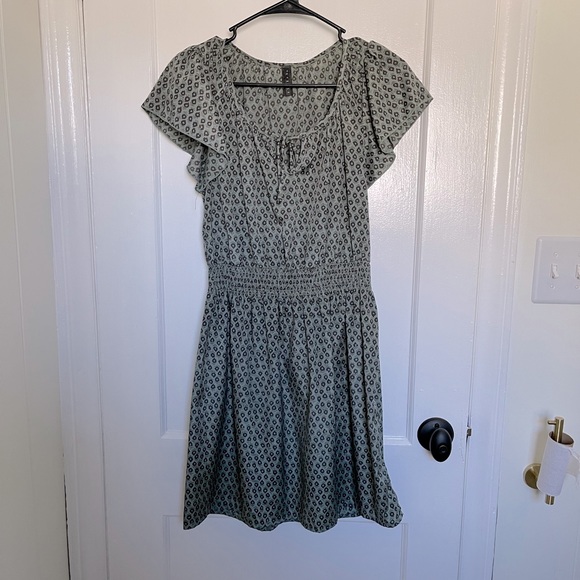 Everly Dresses & Skirts - Everly Peasant Dress